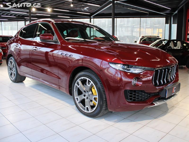 Maserati Levante, SQ4 GranLusso ACC/Pano/B&W
